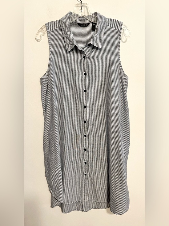 Mlle Gabrielle Dresses & Skirts - Mlle Gabrielle Striped Sleeveless Button Down Dress. Pockets, Curved Hem. XL